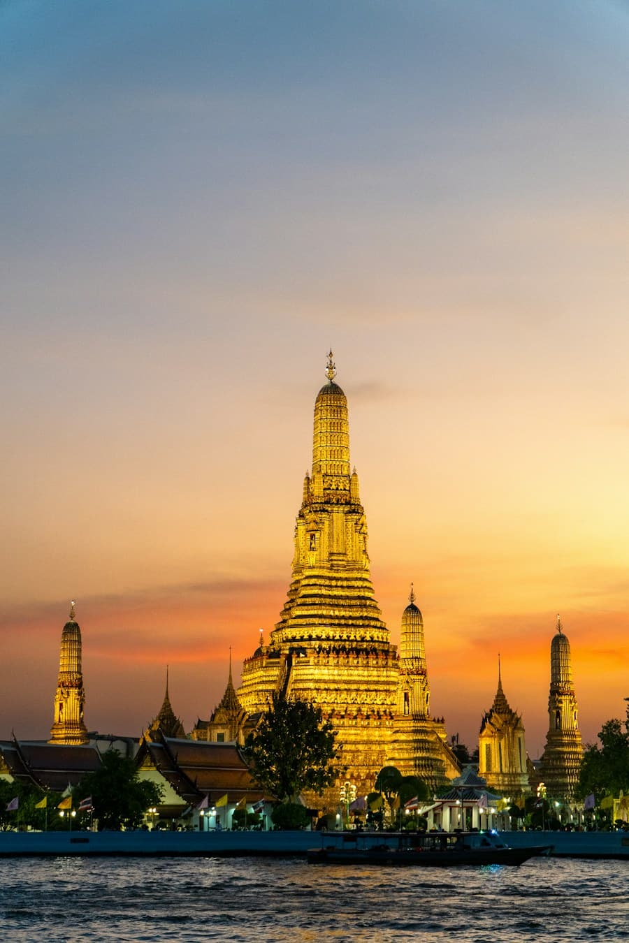 ศาลาริมทะเลที่สถานปฏิบัติธรรมชลบุรี